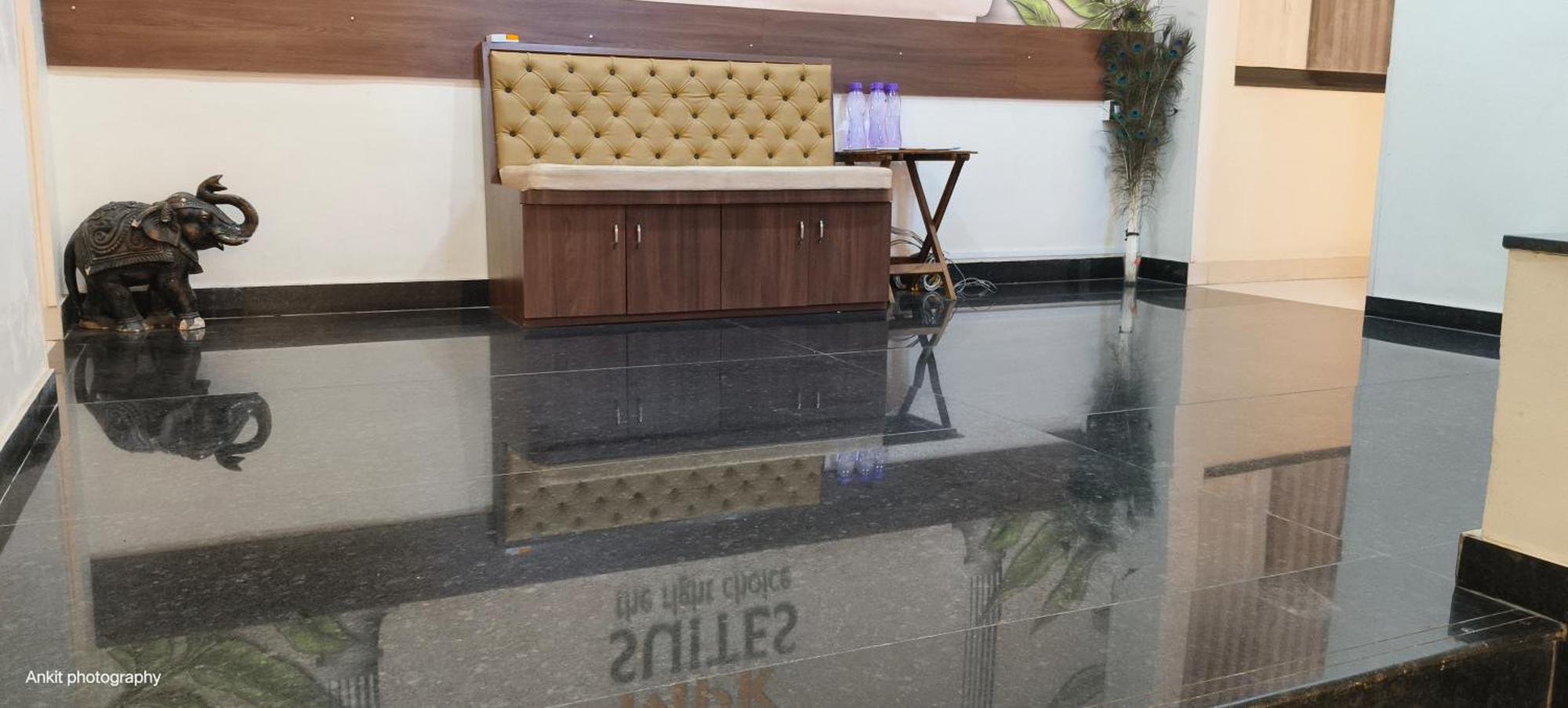 Fabhotel Royal Suits - Nr Mahadji Shinde Chhatri Mundhwa Luaran gambar