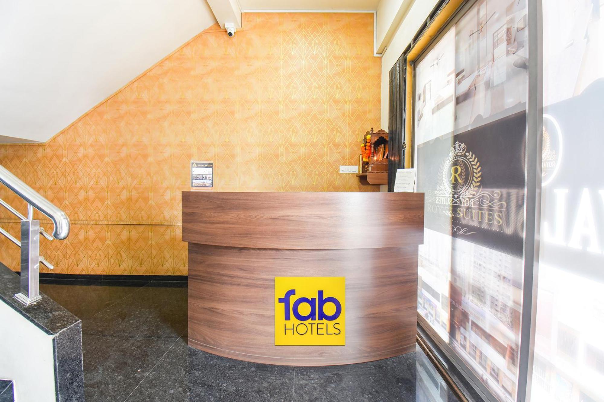 Fabhotel Royal Suits - Nr Mahadji Shinde Chhatri Mundhwa Luaran gambar