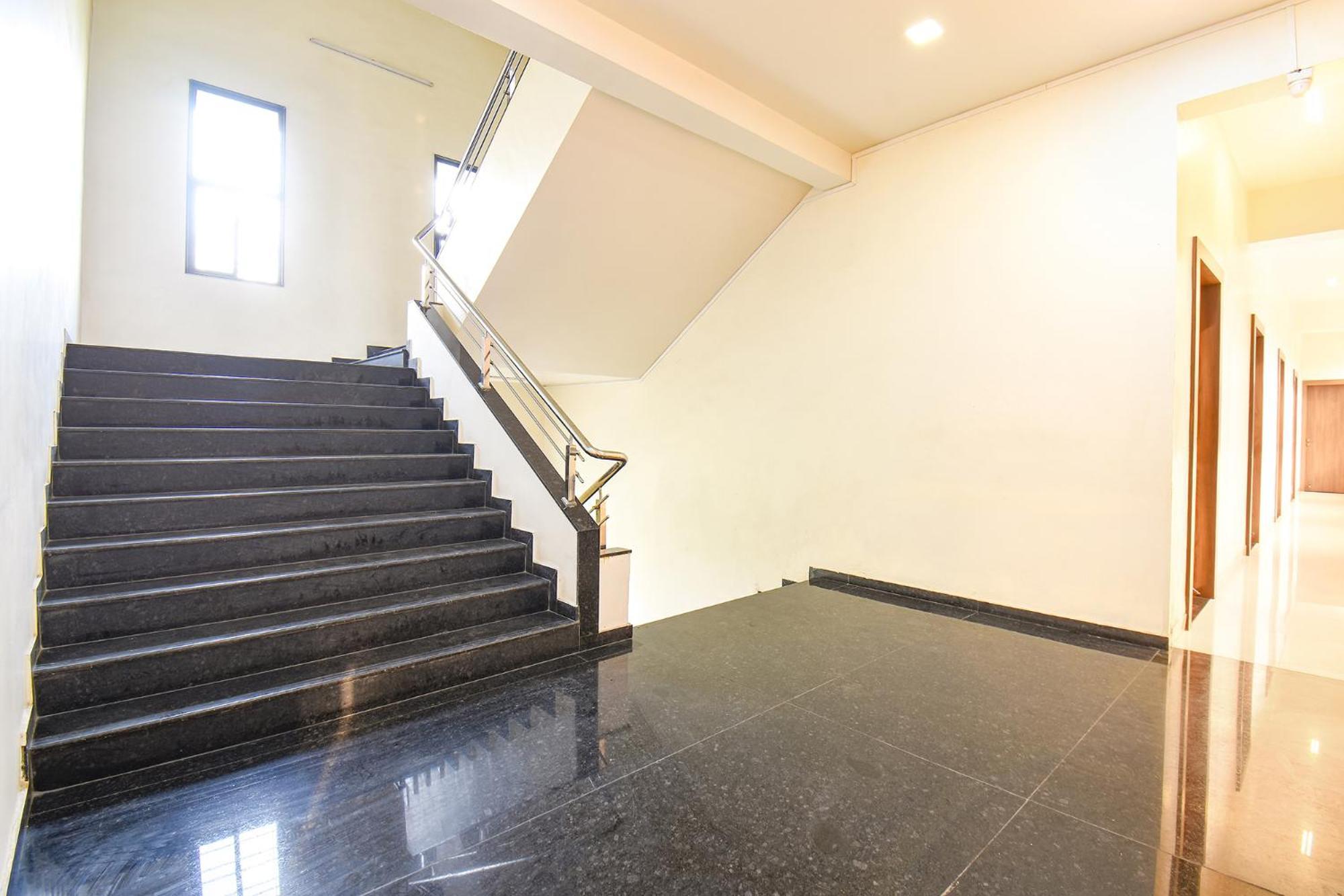 Fabhotel Royal Suits - Nr Mahadji Shinde Chhatri Mundhwa Luaran gambar