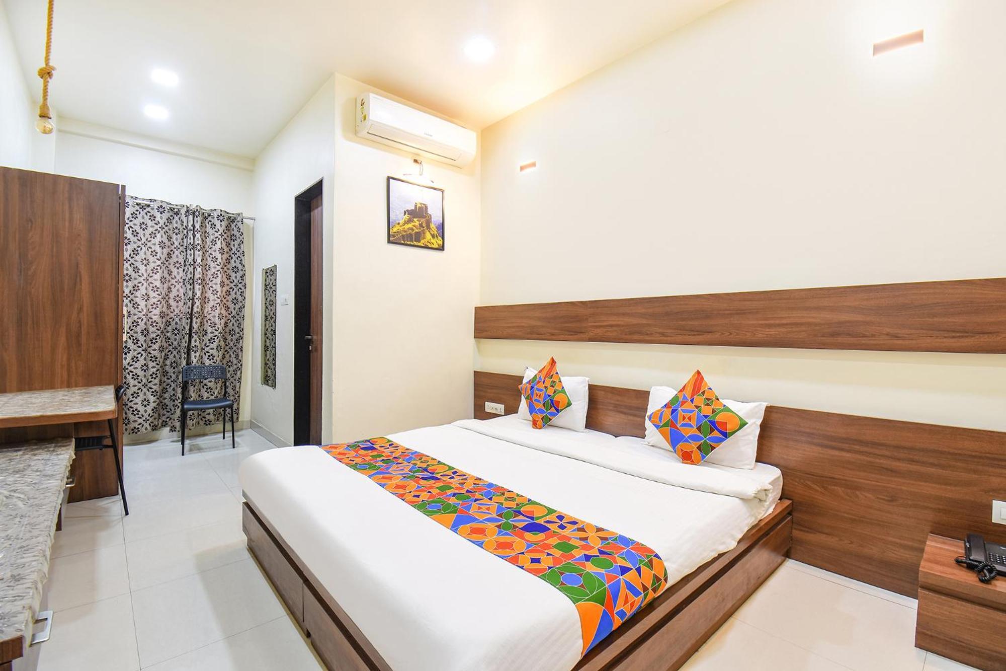 Fabhotel Royal Suits - Nr Mahadji Shinde Chhatri Mundhwa Luaran gambar