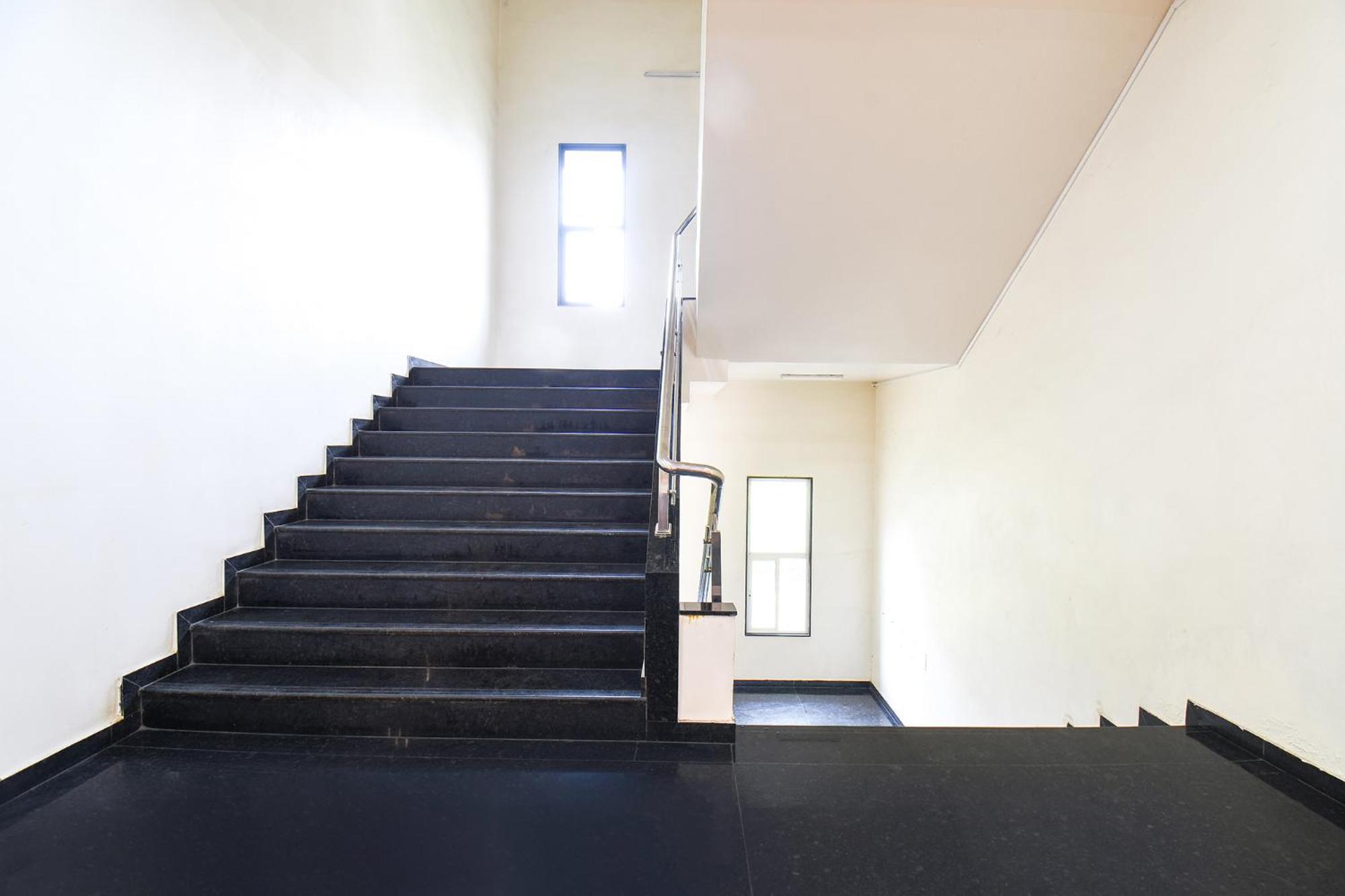 Fabhotel Royal Suits - Nr Mahadji Shinde Chhatri Mundhwa Luaran gambar