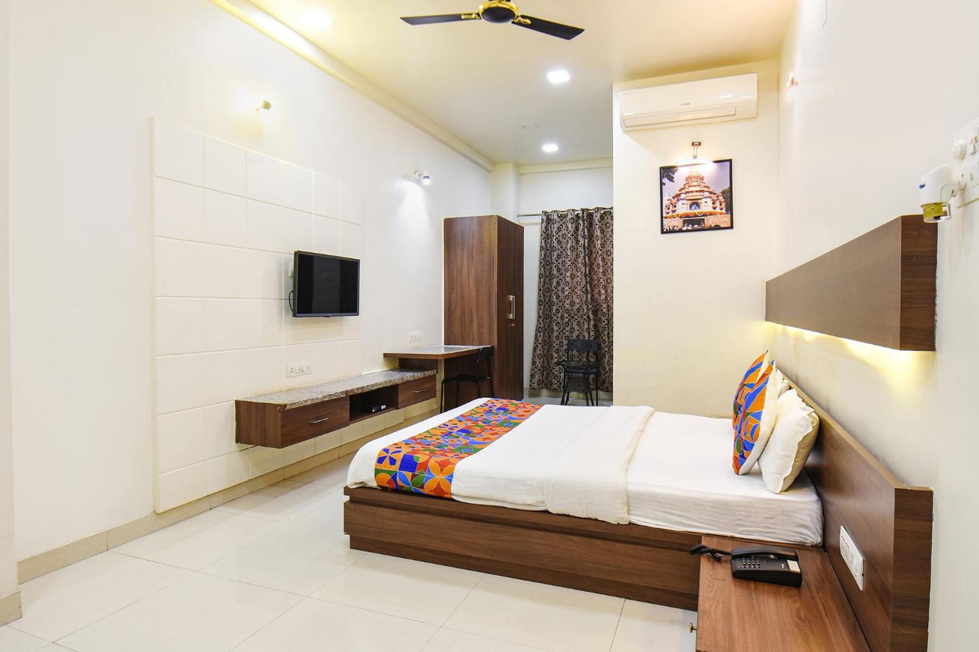 Fabhotel Royal Suits - Nr Mahadji Shinde Chhatri Mundhwa Luaran gambar