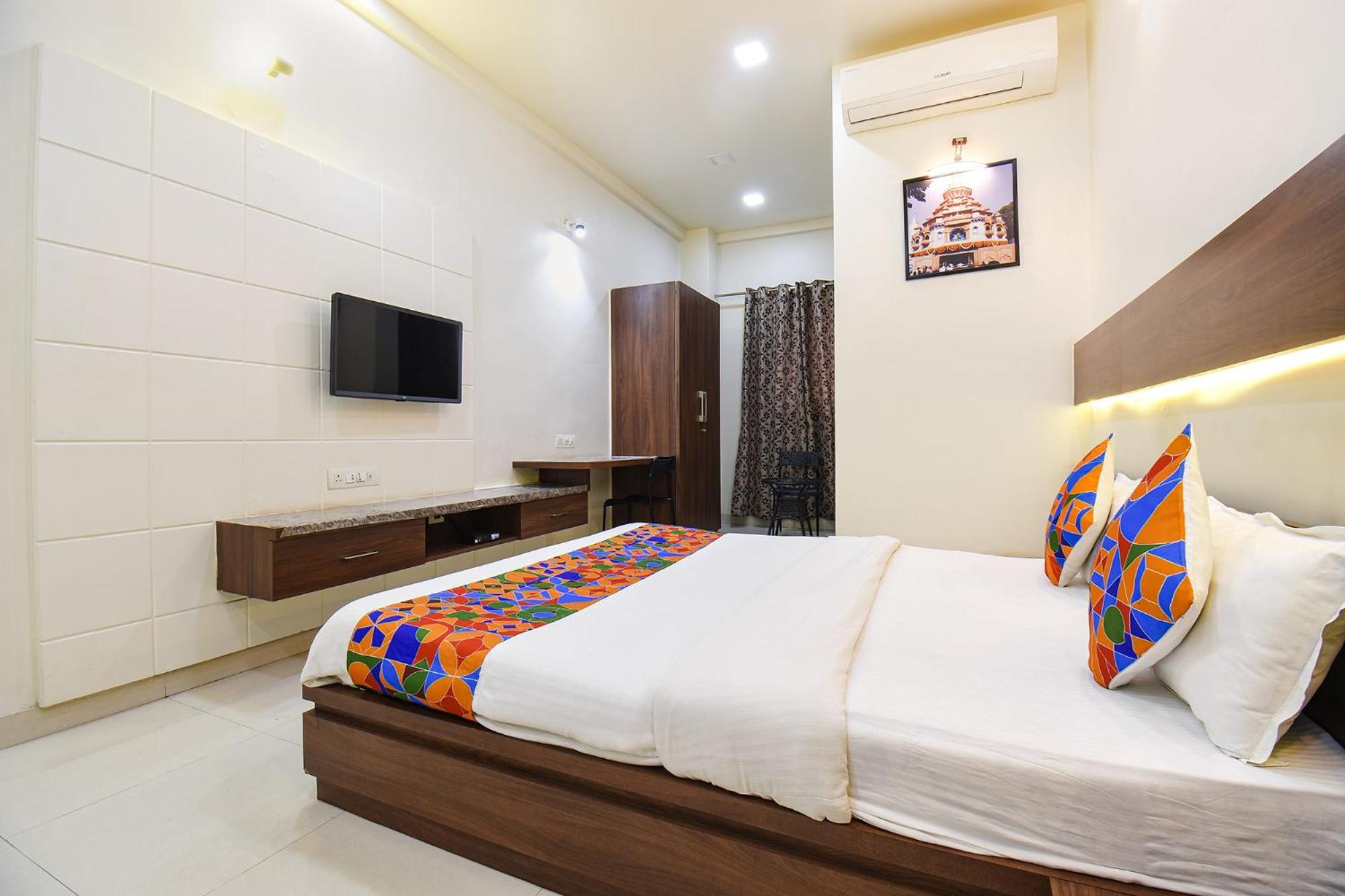 Fabhotel Royal Suits - Nr Mahadji Shinde Chhatri Mundhwa Luaran gambar